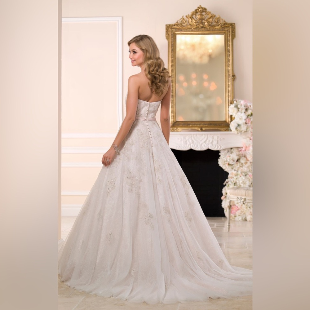 Size 6 Ivory Stella York Wedding Dress - Picture 3 of 14